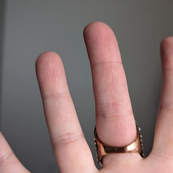 Unique Multi-Stone Ring - Picture 5 of 6